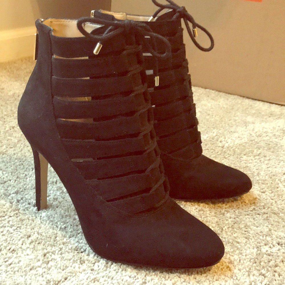 BCBG Generation black heeled booties